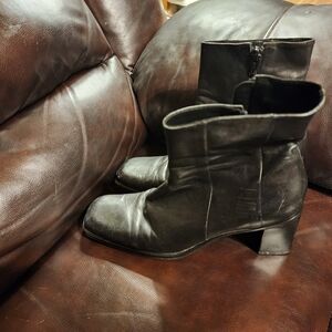 Gianni Bini Black Heeled Boots